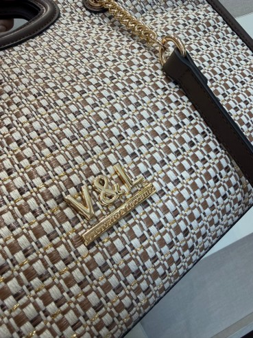 Bolso de hombro grande NARA marron...