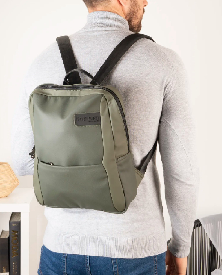 MOCHILA DE HOMBRE 242520...