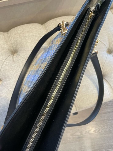 Bolso de hombro Victorio & Lucchino...