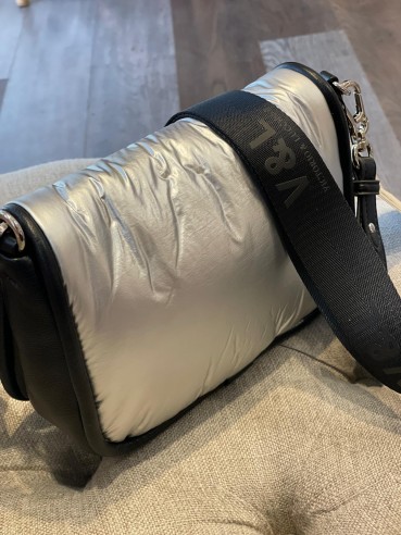 Bolso bandolera ZOE plata y negro...