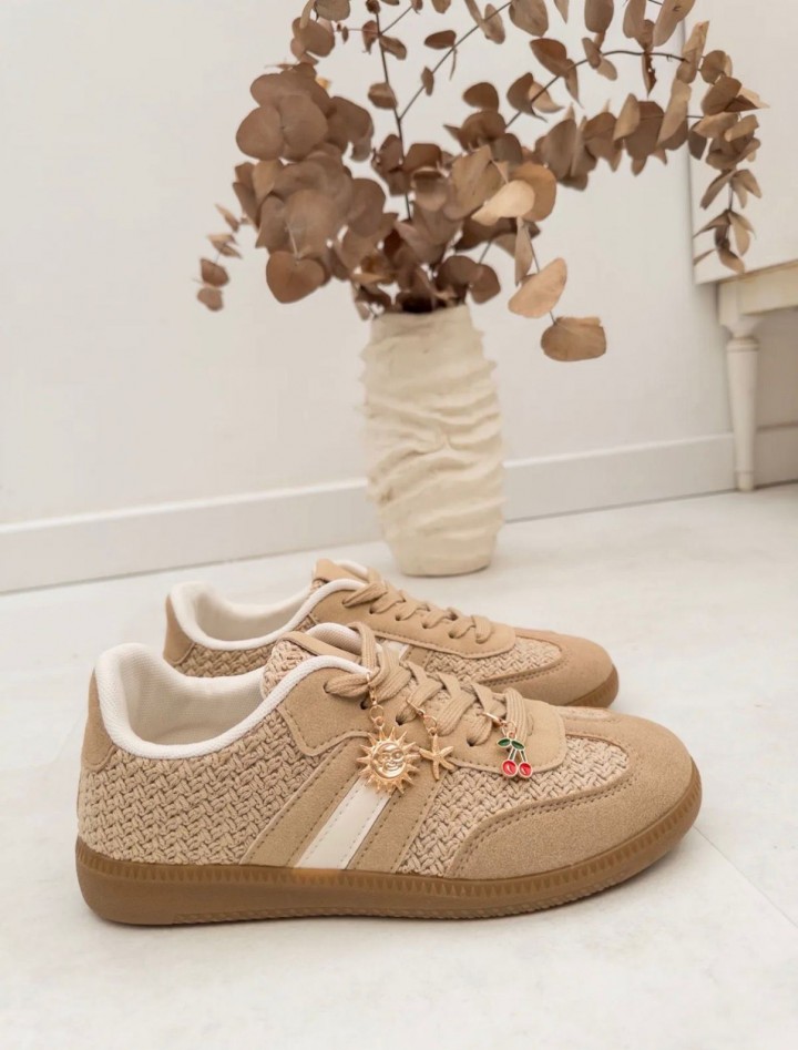 Deportivas beige Charms